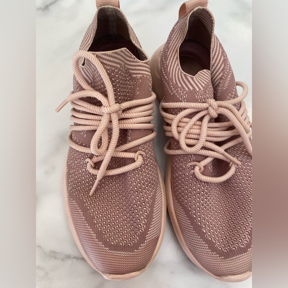 Fabletics slip-ons - Picture 3 of 4